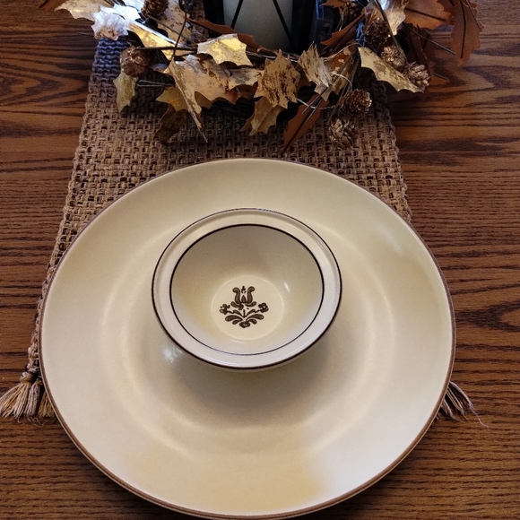 Pfaltzgraff Chip and Dip Platter with Bowl - Picture 1 of 3